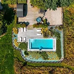 Chateau Saint Gilles - Bayeux Hotel Gueron